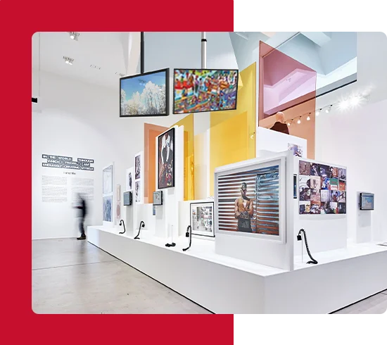 celling-mount-display